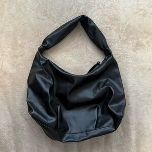 H&M Black Shoulder Hobo Bag - Sleek Everyday Tote